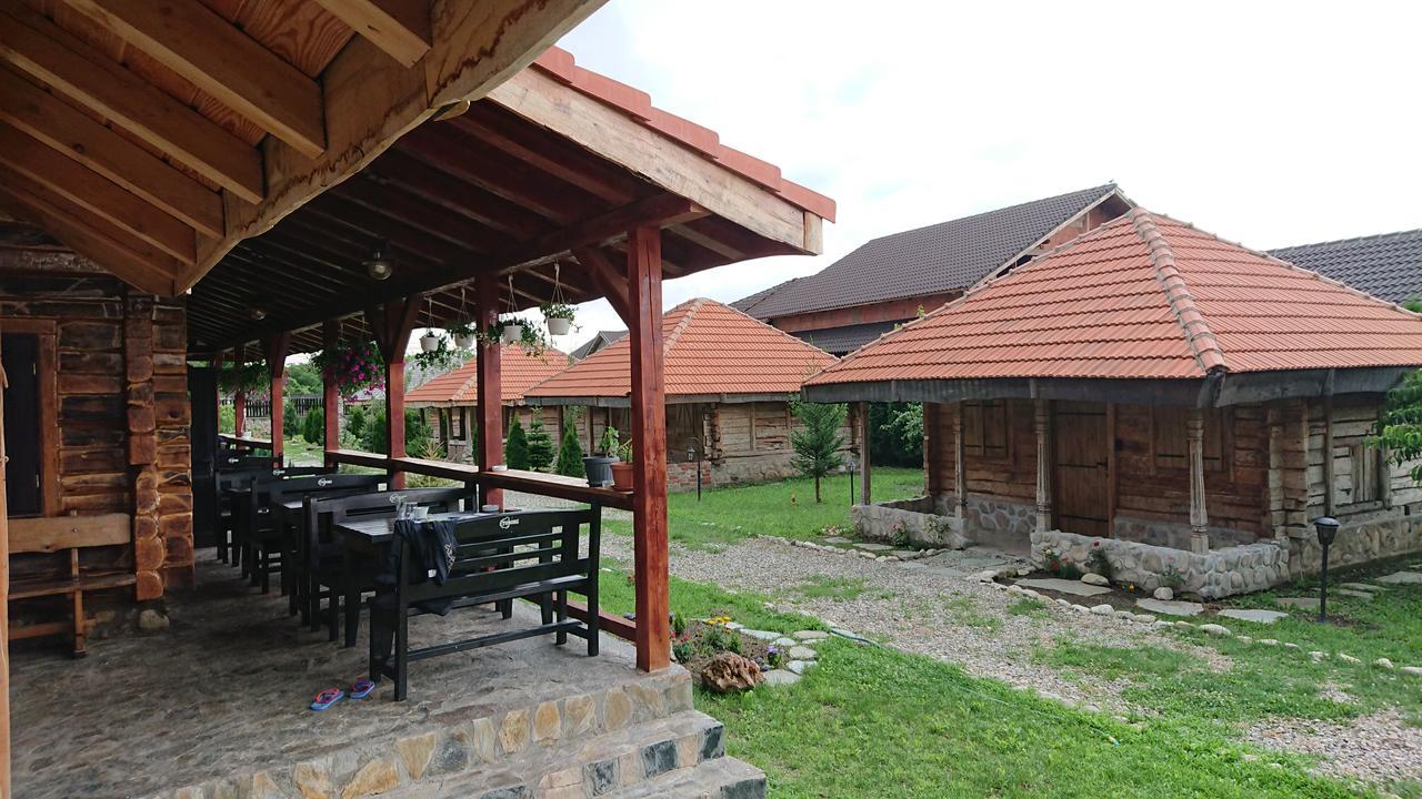 Satul Traditional Runcu  Exterior foto